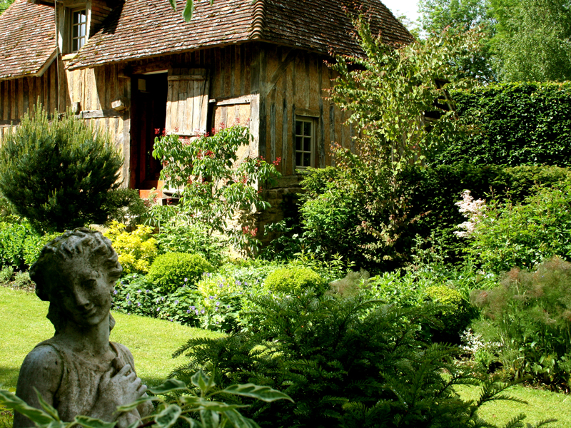 Les jardins du Pays d'Auge et leur à Cambremer en Norm Tourisme Calvados Les jardins du Pays d'Auge et leur à Cambremer en Norm Tourisme Calvados