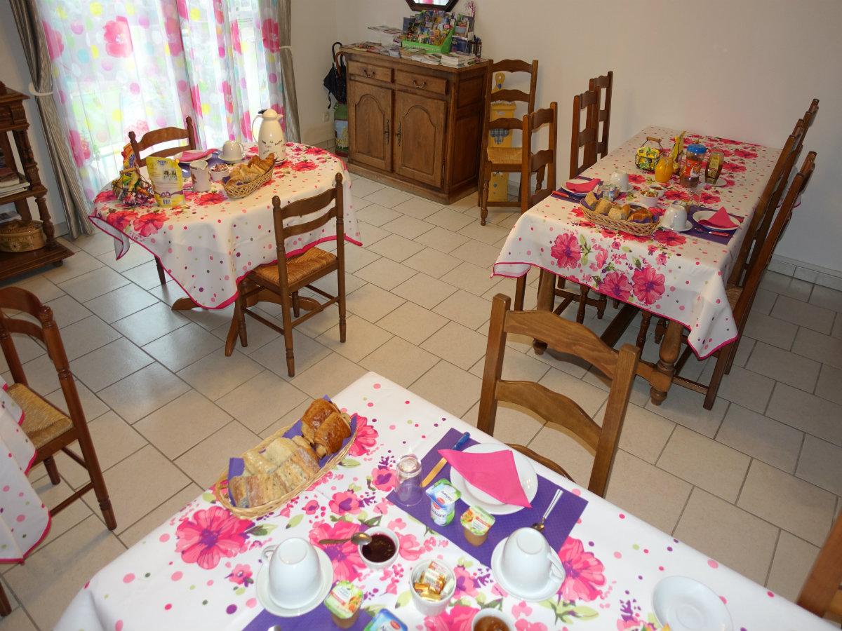 Accommodation Bed And Breakfast Mme Bourges Di Rosa A Maree