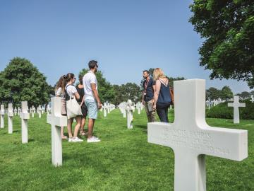 0254_Memorial-D-Day-tour-BAB01398
