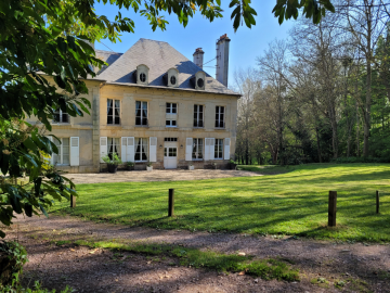 LE BAS MANOIR