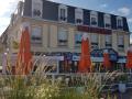 Facade hotel de paris Courseulles sur mer Normandie