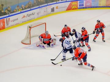 300804-Match_de_Hockey_sur_glace__Caen-Caen_la_mer_Tourisme___Alix_JONET