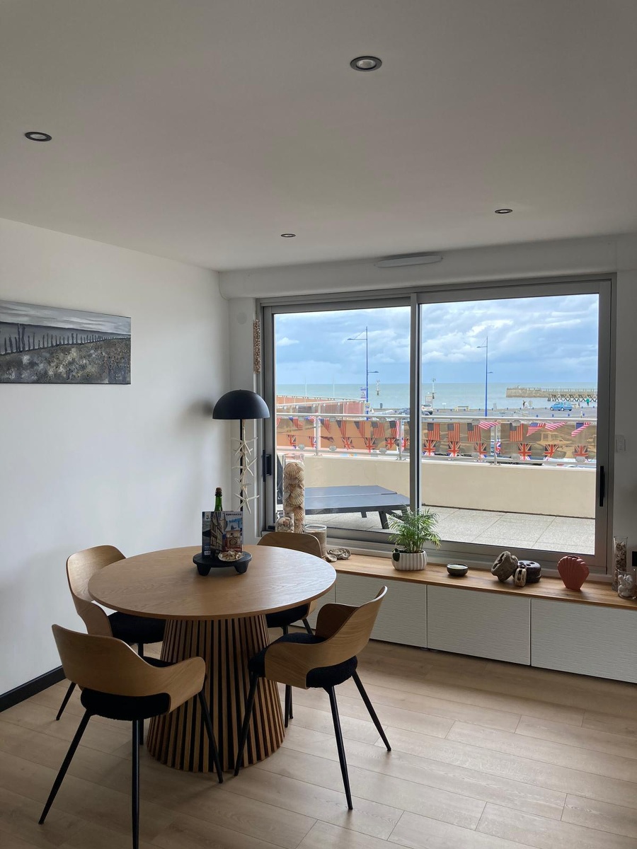   31664706-562a-4e4f-a164-62e0fe20880b 