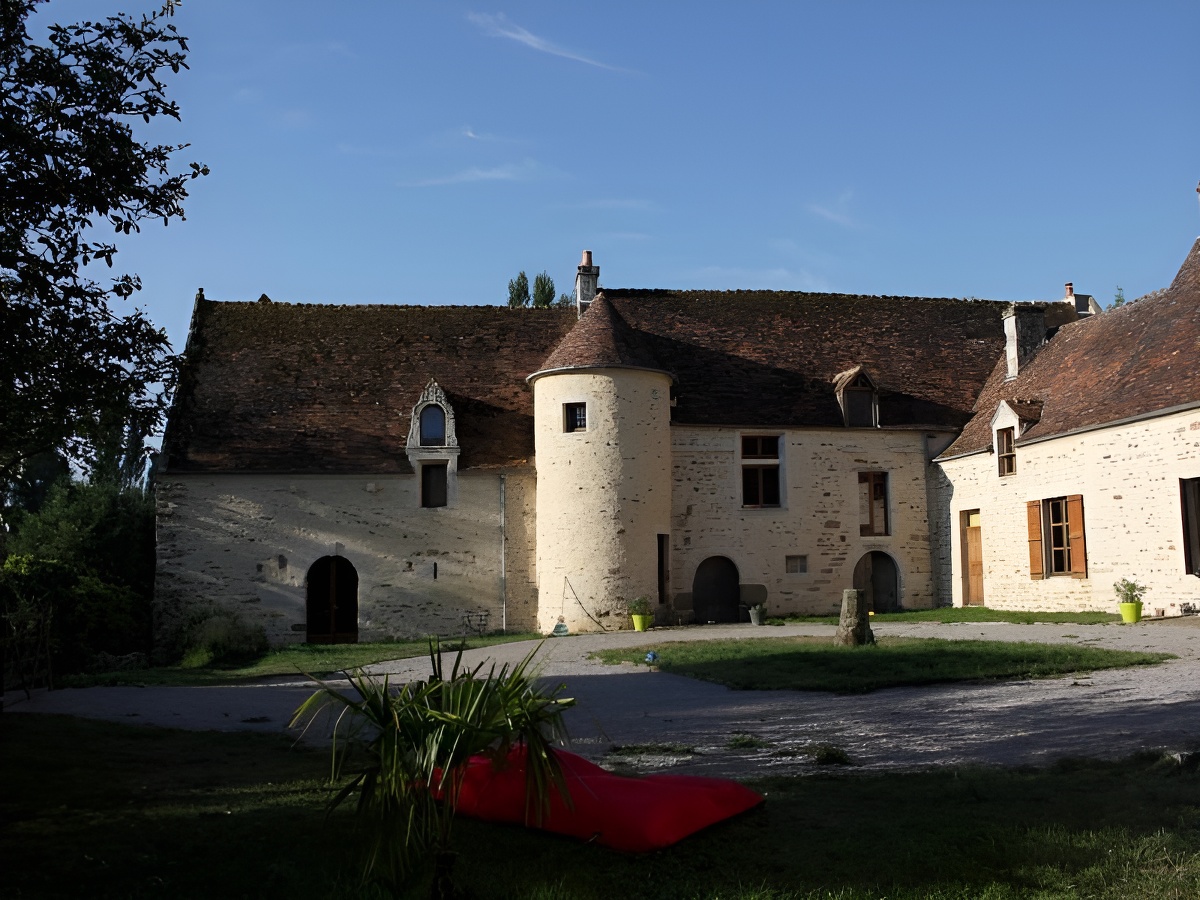 Ferme-Chateau de Cordey - ©CORDEY Ferme-Chateau de Cordey - ©CORDEY