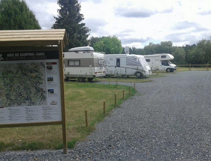 Aire-Camping-cars-Courtonnes-la-Meurdrac