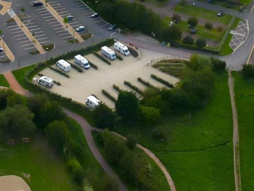 Zona de camping car comunal de Villers sur mer, Calvados, Normandía