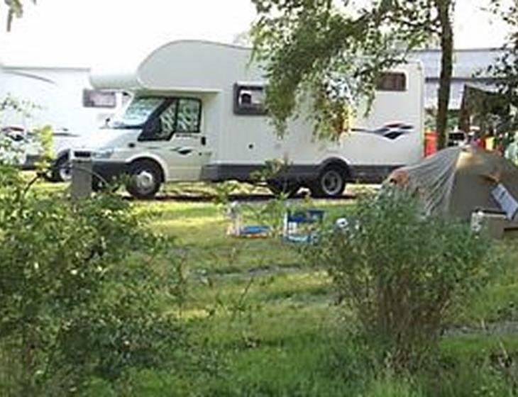 Aire de camping-car La Ferme du Lavoir à Formigny-la-Bataille