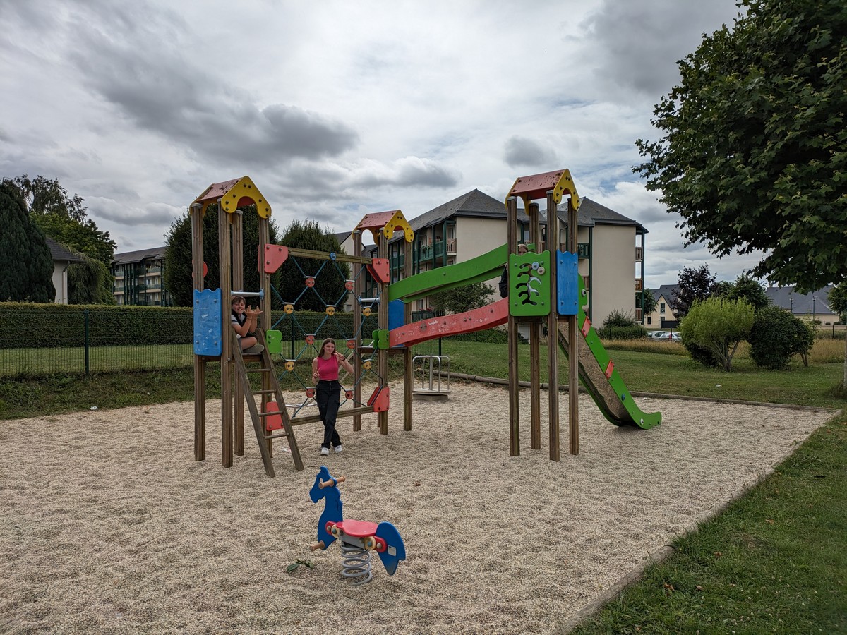 Aire de jeux pour enfants à LISIEUX : Normandie Tourisme