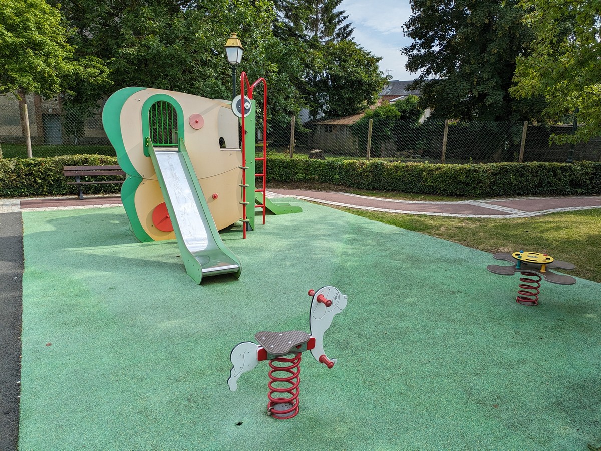 Aire de jeux pour enfants à LISIEUX : Normandie Tourisme