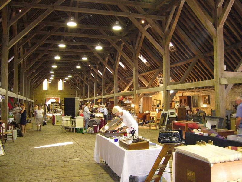 Antiquaires 2 - ©FESTI EN AUGE Antiquaires 2 - ©FESTI EN AUGE
