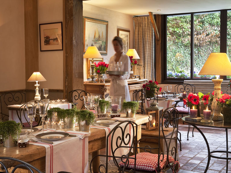 Auberge de la Source - Barneville la Bertran - restaurant - ©Christophe BIELSA Auberge de la Source - Barneville la Bertran - restaurant - ©Christophe BIELSA