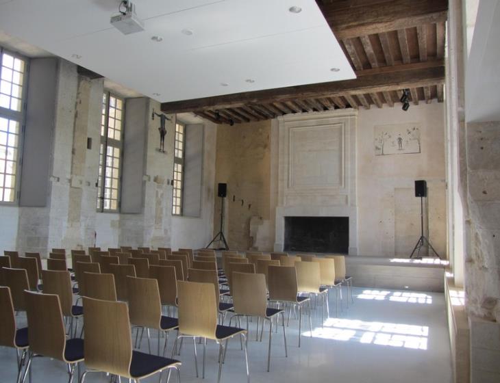 Auditorium de l'Abbaye de Saint-Pierre-sur-Dives près de Lisieux Salle