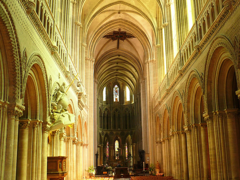 Bayeux intérieur de la cathédrale - ©Calvados Tourisme Bayeux intérieur de la cathédrale - ©Calvados Tourisme