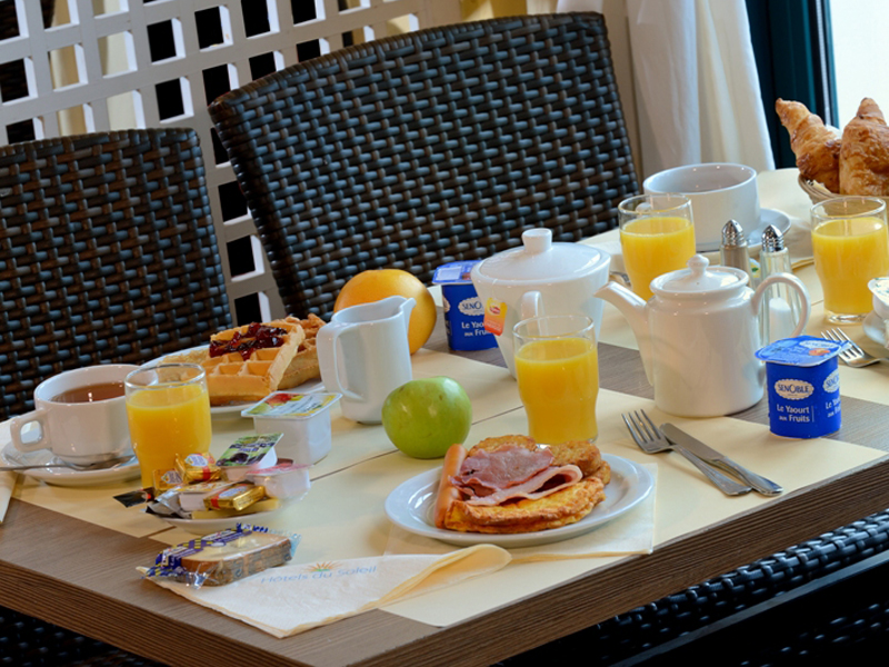 Beach Hotel - Trouville - petit déjeuner - ©Patrick Boulen Beach Hotel - Trouville - petit déjeuner - ©Patrick Boulen