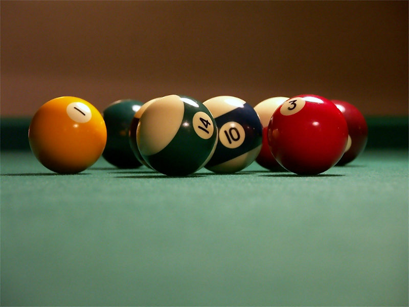 Billiards_balls - ©CC BY-SA 3.0 Billiards_balls - ©CC BY-SA 3.0