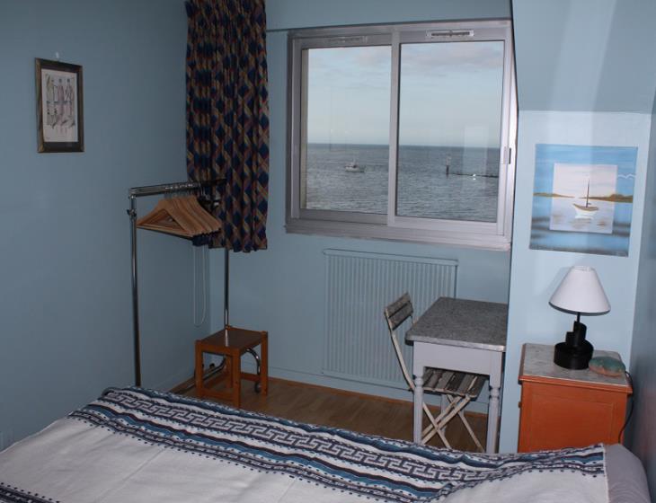 Appartement à Grandcamp-Maisy, chambre vue mer