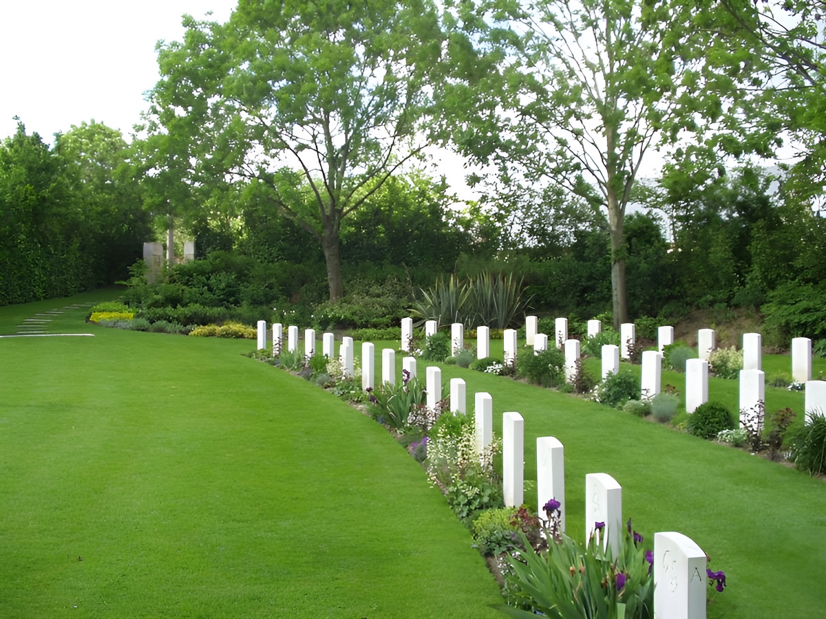Cimetière militaire de Chouain Cimetière militaire de Chouain
