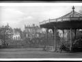 Caen, place de la République, 1944. Archives du Calvados. Fonds Robert Delassale, 5Fi/5