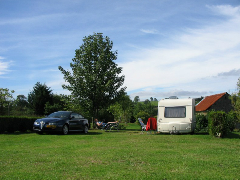 Camping le Puits - St Martin des Besaces - emplacement 2 - ©Camping le Puits Camping le Puits - St Martin des Besaces - emplacement 2 - ©Camping le Puits