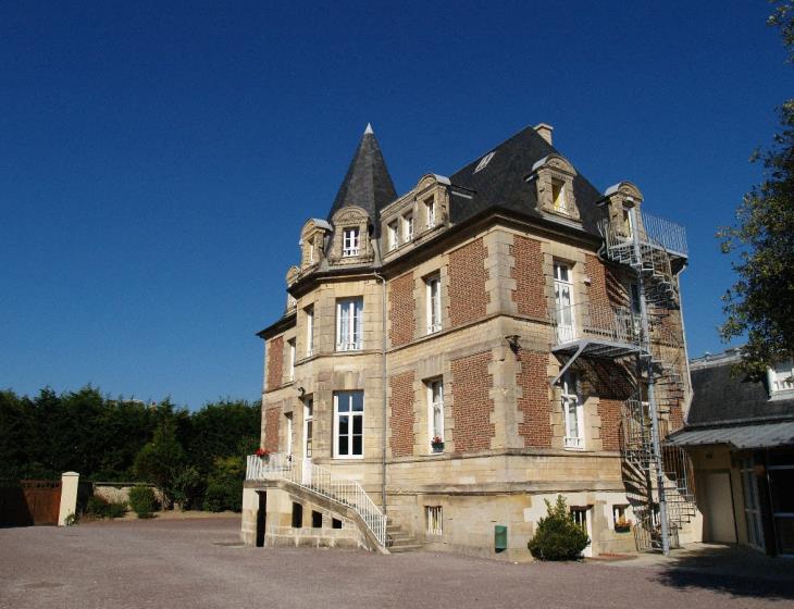 uncmt-la-petite-falaise-chateau