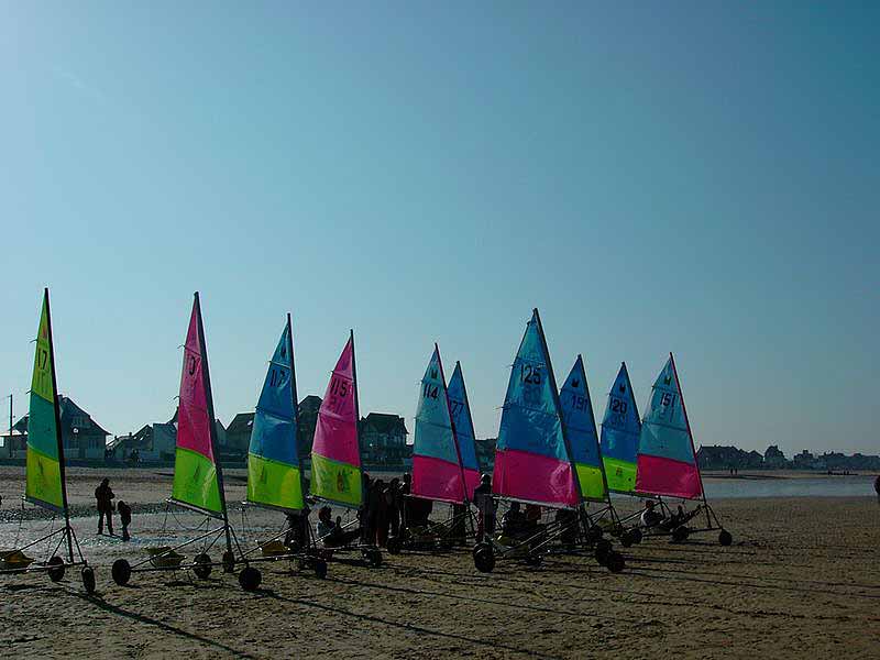 Club de Voile et de Loisirs d'Hermanville - Char à voile - ©© CVLH Club de Voile et de Loisirs d'Hermanville - Char à voile - ©© CVLH