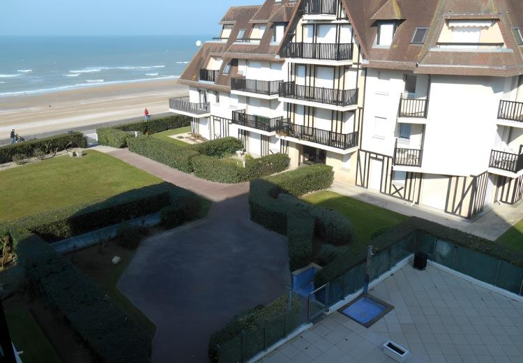 Aire de camping car de la Ferme du Clos Tassin à Colleville sur mer