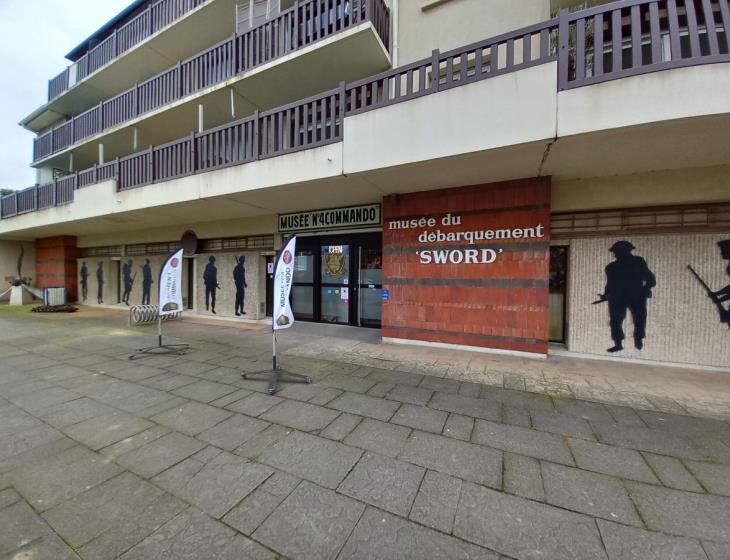 Entrée Musée n4 Commando - Ouistreham