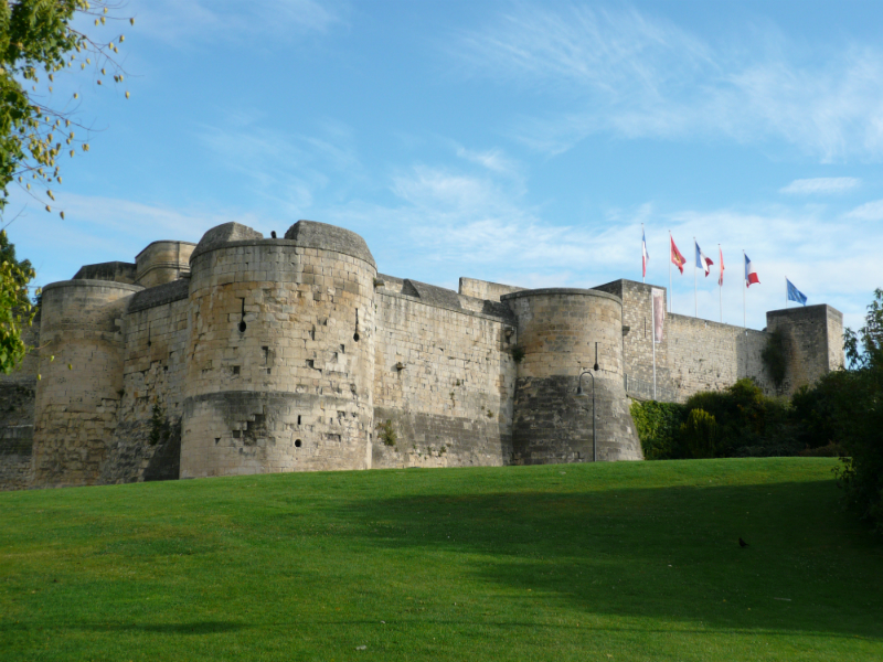 Godey 2008 chateau de caen-800x600 (2) - ©Lucie Godey Godey 2008 chateau de caen-800x600 (2) - ©Lucie Godey