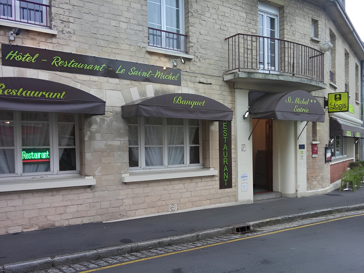 Hôtel St Michel - Aunay sur Odon - ©Hôtel St Michel Hôtel St Michel - Aunay sur Odon - ©Hôtel St Michel