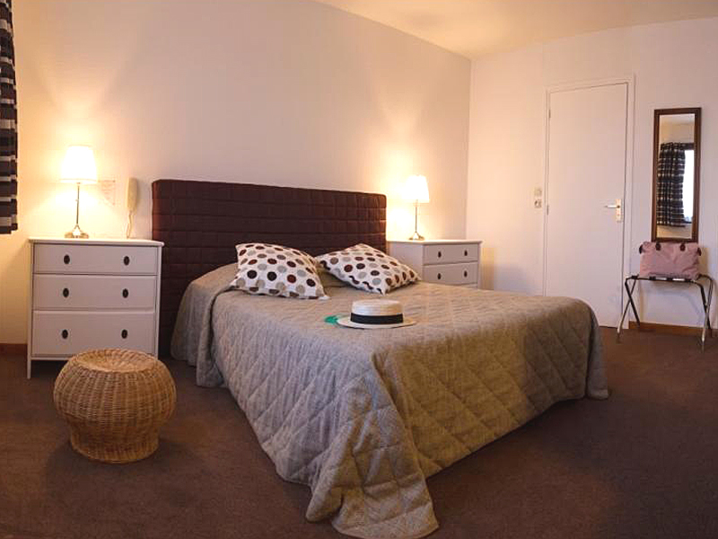 Hôtel L'Idéal Le Mountbatten - Arromanches - chambre 4 - ©Hôtel L'Idéal Le Mountbatten Hôtel L'Idéal Le Mountbatten - Arromanches - chambre 4 - ©Hôtel L'Idéal Le Mountbatten