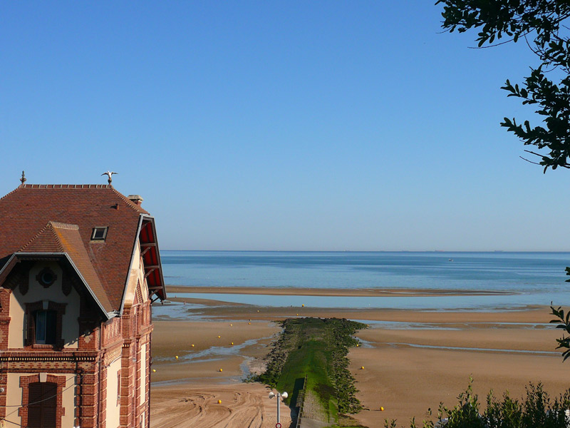 Houlgate et sa plage - ©Calvados Tourisme Houlgate et sa plage - ©Calvados Tourisme