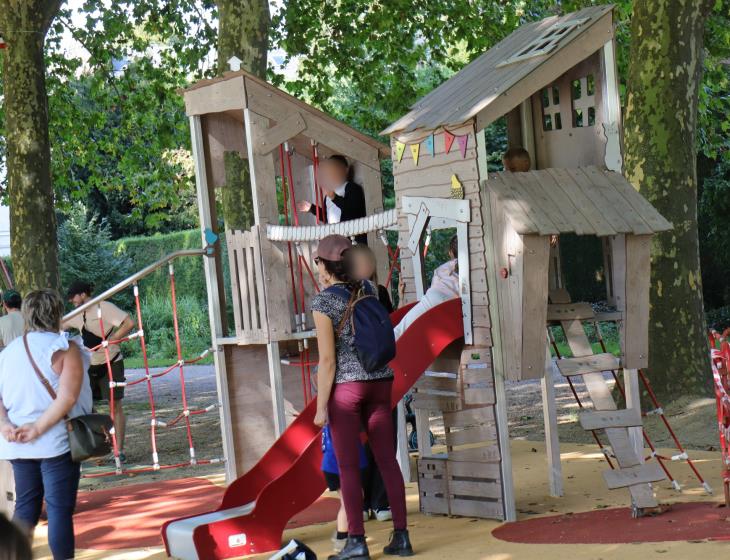 Jeux pour enfants jardin eveche lisieux