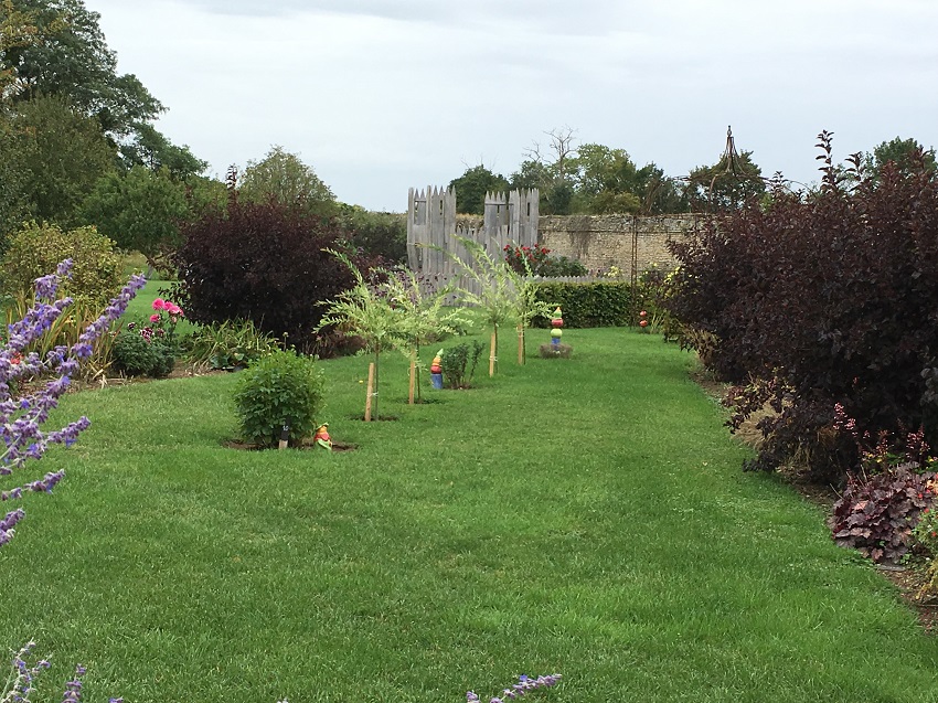 L'allée des Baladins - ©Le Jardin de Manou L'allée des Baladins - ©Le Jardin de Manou