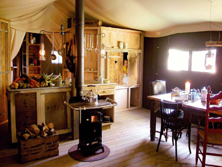 La Ferme de la Folivraie - Un Lit au Pré - intérieur de la tente - ©Un Lit au Pré La Ferme de la Folivraie - Un Lit au Pré - intérieur de la tente - ©Un Lit au Pré