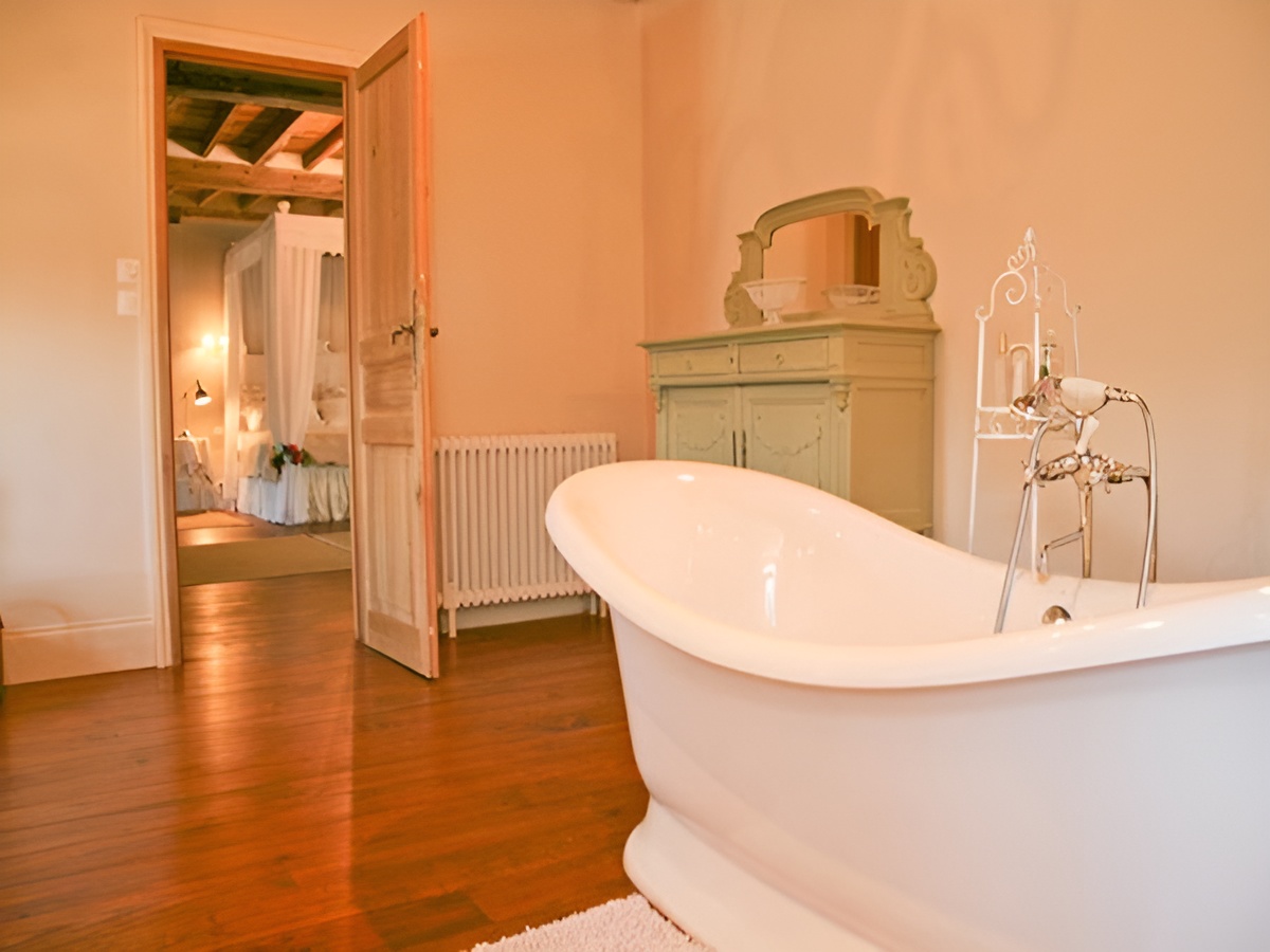 LaVieilleAbbaye_SuiteLuxe_S - ©MmeLeMoigne_Barbery_ClévacancesCalvados LaVieilleAbbaye_SuiteLuxe_S - ©MmeLeMoigne_Barbery_ClévacancesCalvados