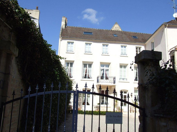 Le Clos Saint Martin - Louise - ©© Le Clos Saint Martin - Louise Le Clos Saint Martin - Louise - ©© Le Clos Saint Martin - Louise