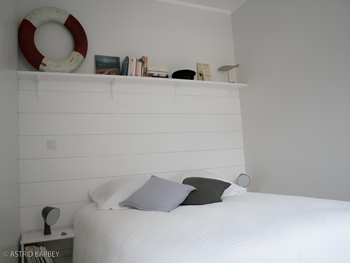 Le matelot et la normande à Port en Bessin, chambre - ©Astrid Barbey - Clévacances Le matelot et la normande à Port en Bessin, chambre - ©Astrid Barbey - Clévacances