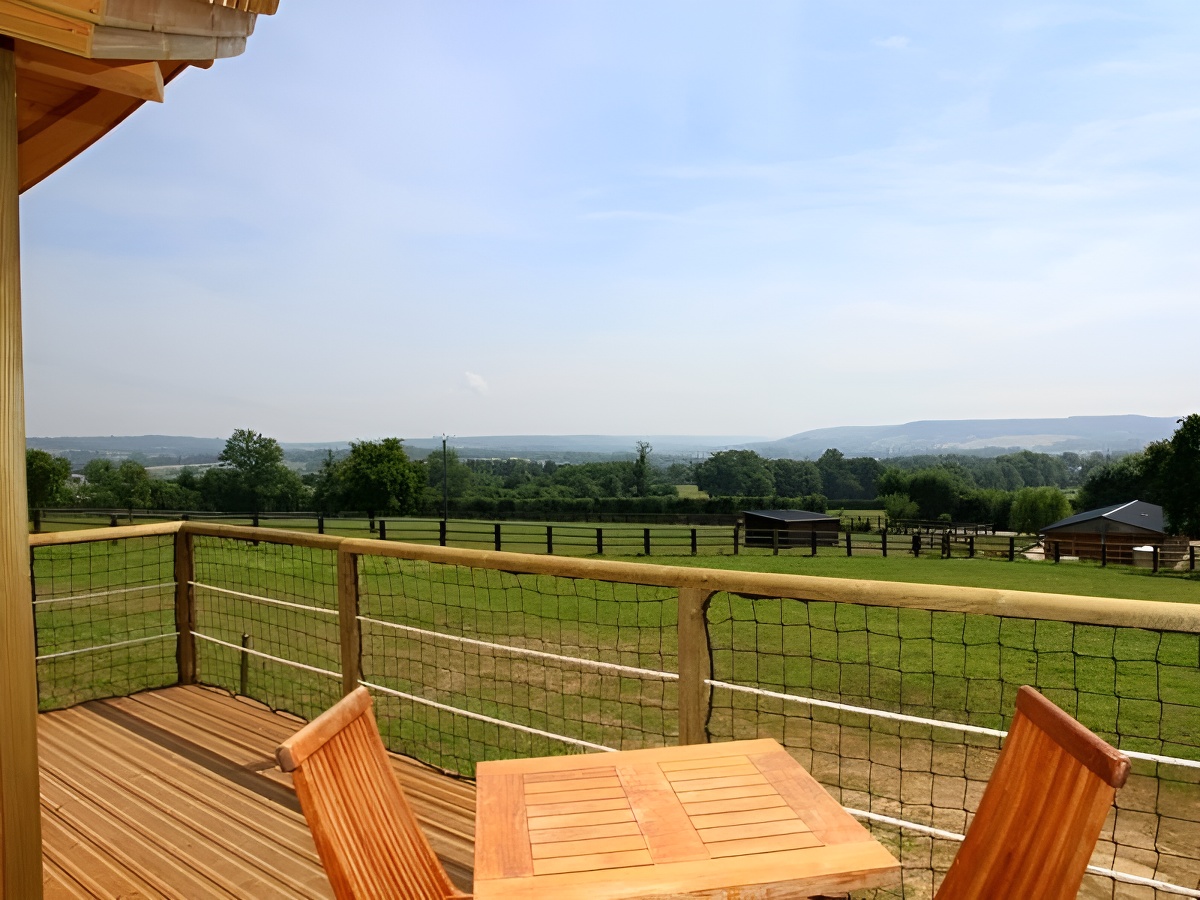 Les Cabanes de Simm - Coudray Rabut - terrasse - ©Les Cabanes de Simm Les Cabanes de Simm - Coudray Rabut - terrasse - ©Les Cabanes de Simm