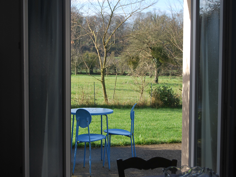 Location à Russy, vue sur la terrasse - ©M. Couderd - Clévacances Location à Russy, vue sur la terrasse - ©M. Couderd - Clévacances