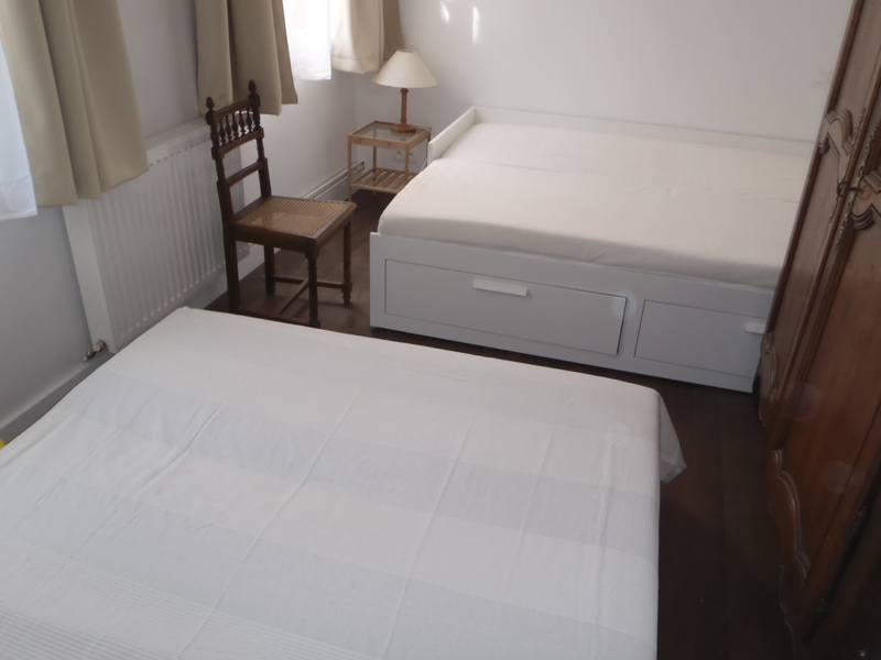 MAubert_Chambre2_Trouville - ©MAubert_Trouville_ClevacancesCalvados MAubert_Chambre2_Trouville - ©MAubert_Trouville_ClevacancesCalvados