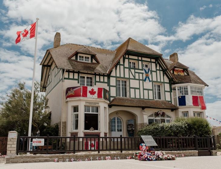 Maison_des_Canadiens__Bernieres-sur-Mer__80e_D-Day_-_Marie-Anais_Thierry-Marie-Anais_Thierry-26846-1600px