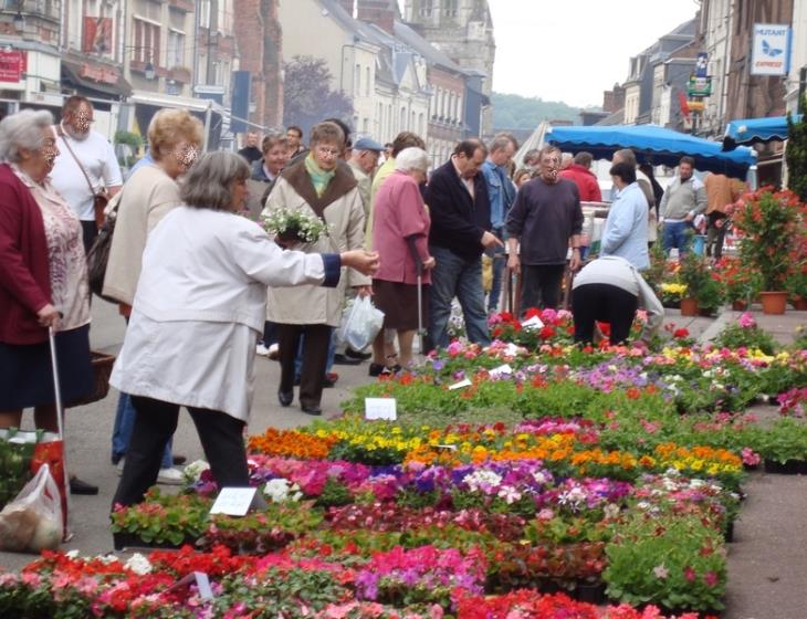 Marché aux fleurs d'Orbec chaque printemps