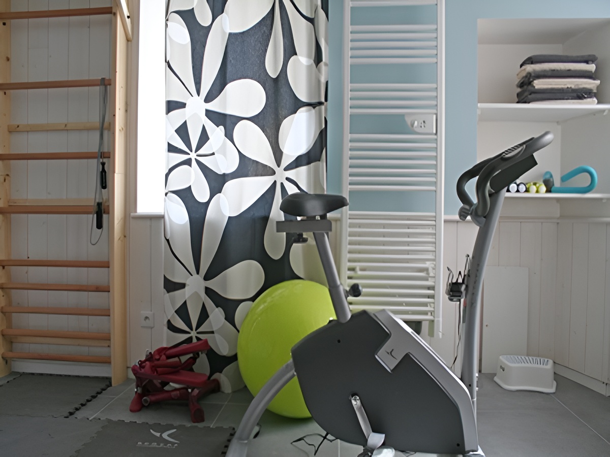 Location à Port en Bessin, salle fitness - ©Mme Langlois - Clévacances Location à Port en Bessin, salle fitness - ©Mme Langlois - Clévacances