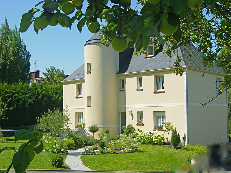 Les Hauts de Sophia à Trouville sur mer, extérieur - ©Mme Lefrançois - Clévacances Les Hauts de Sophia à Trouville sur mer, extérieur - ©Mme Lefrançois - Clévacances