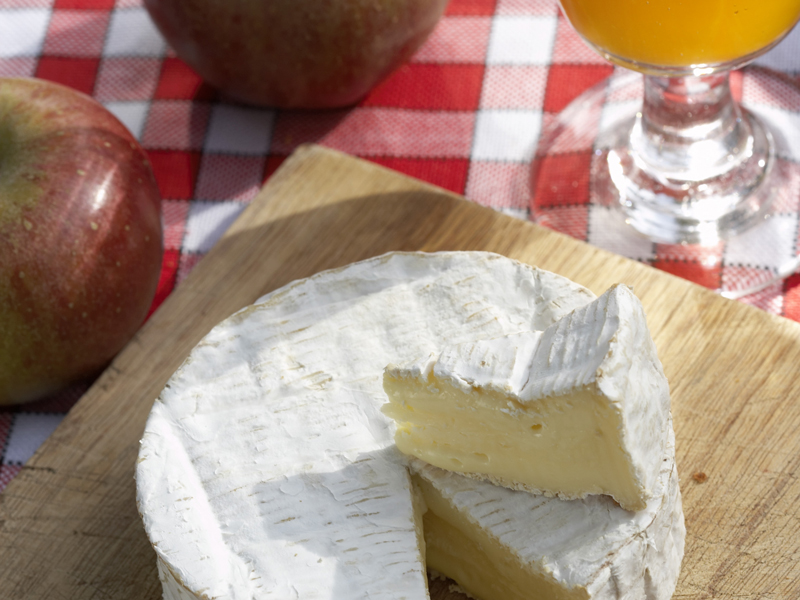 Morceau-camembert-cidre - ©Calvados Tourisme Morceau-camembert-cidre - ©Calvados Tourisme