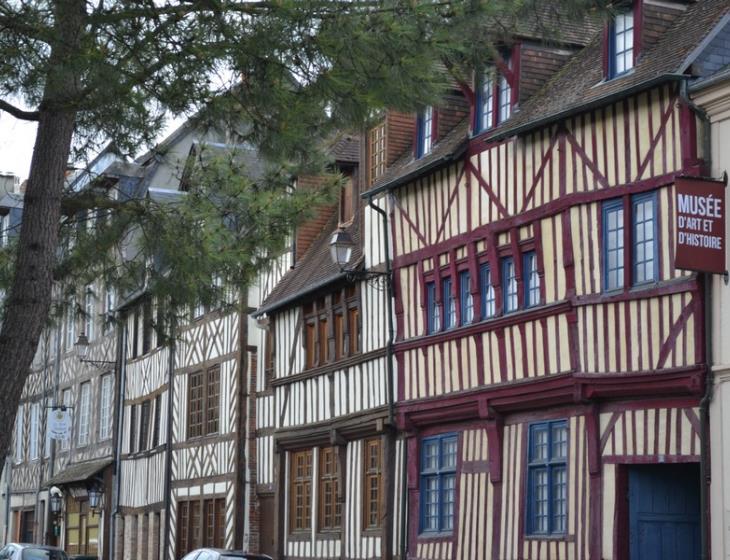 Musée d'Art et d'Histoire de Lisieux Façade du msée