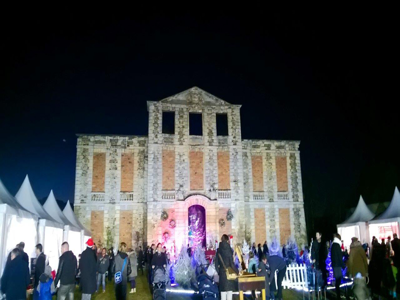 Noël au Château marché de Noël animations illuminations Suisse Normande - ©L. Durand Noël au Château marché de Noël animations illuminations Suisse Normande - ©L. Durand