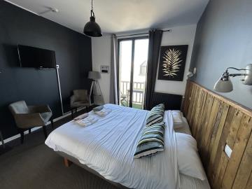 Papagayo-Chambre-grand-lit-Saint-Aubin