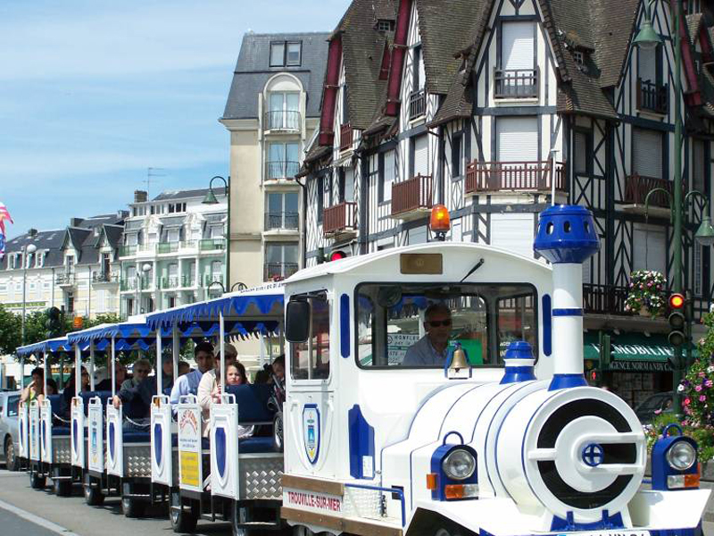 Petit train de Trouville sur mer - ©Easy Going Petit train de Trouville sur mer - ©Easy Going