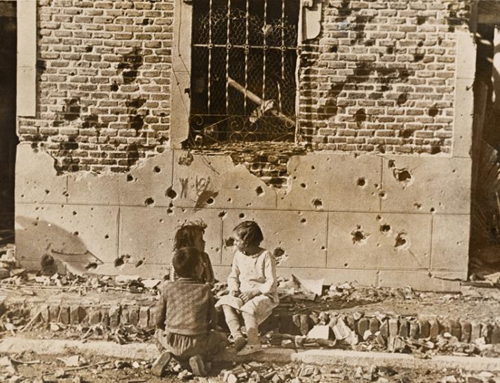 Robert Capa, Le bombardement de Vallecas pendant la guerre d’Espagne, 1936